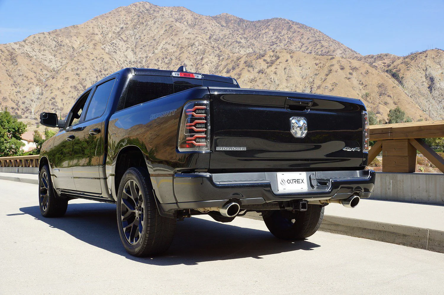 19-24 Ram 1500 LUXX-Series LED Tail Lights Black-Red - Image 4