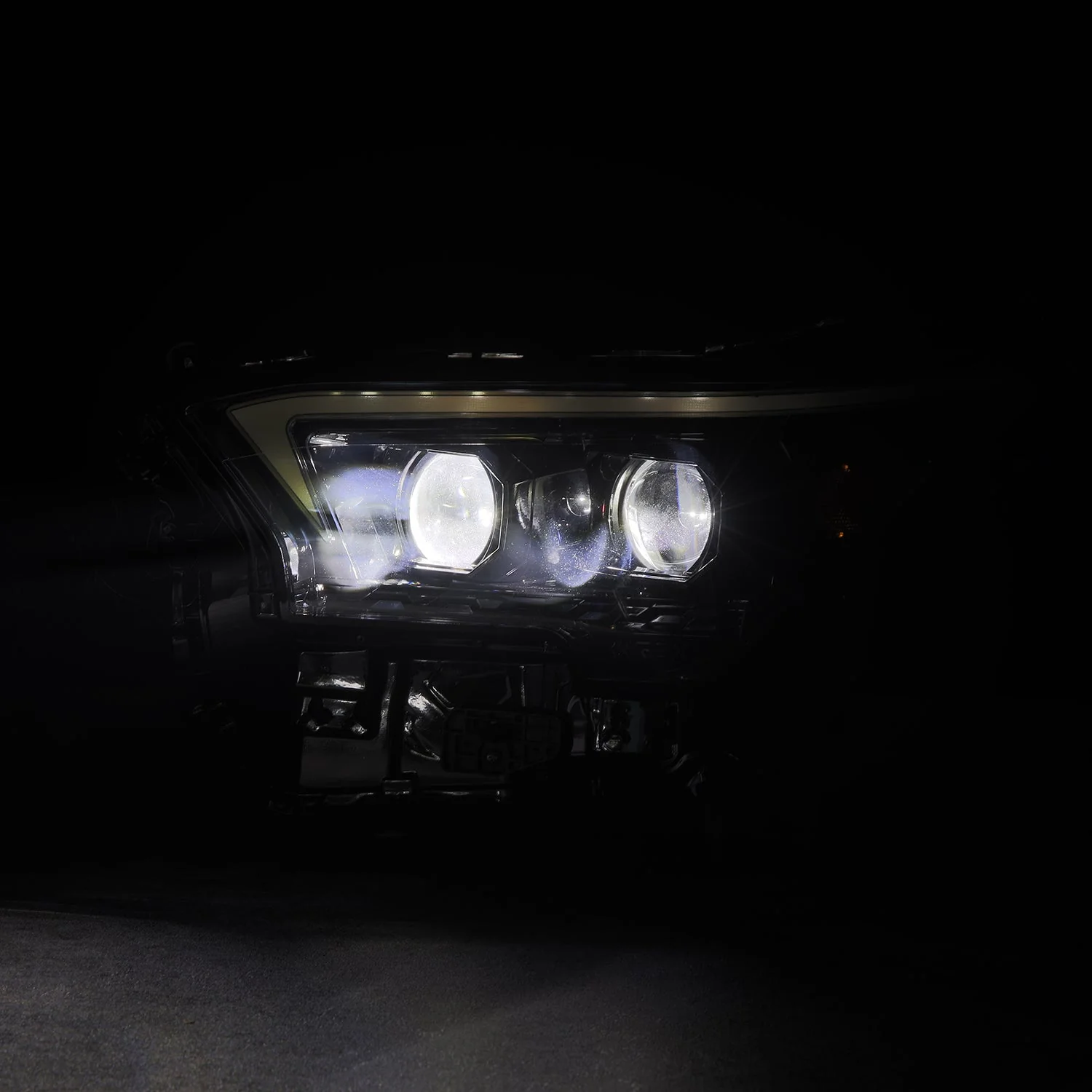24-26 Toyota Tacoma / 25-26 4Runner OG-Style LUXX-Series LED Projector Headlights Alpha-Black - Image 4